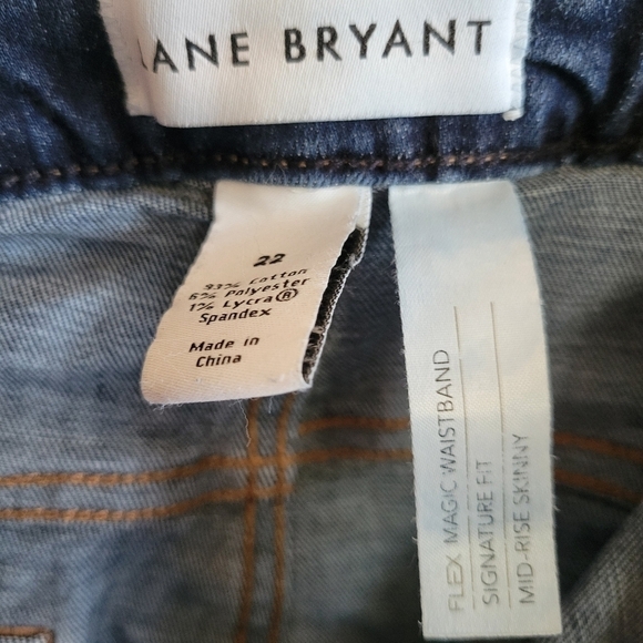 Lane Bryant Mid Rise Skinny Stretchy Distressed Signiture Fit Jean 22 - Picture 8 of 8